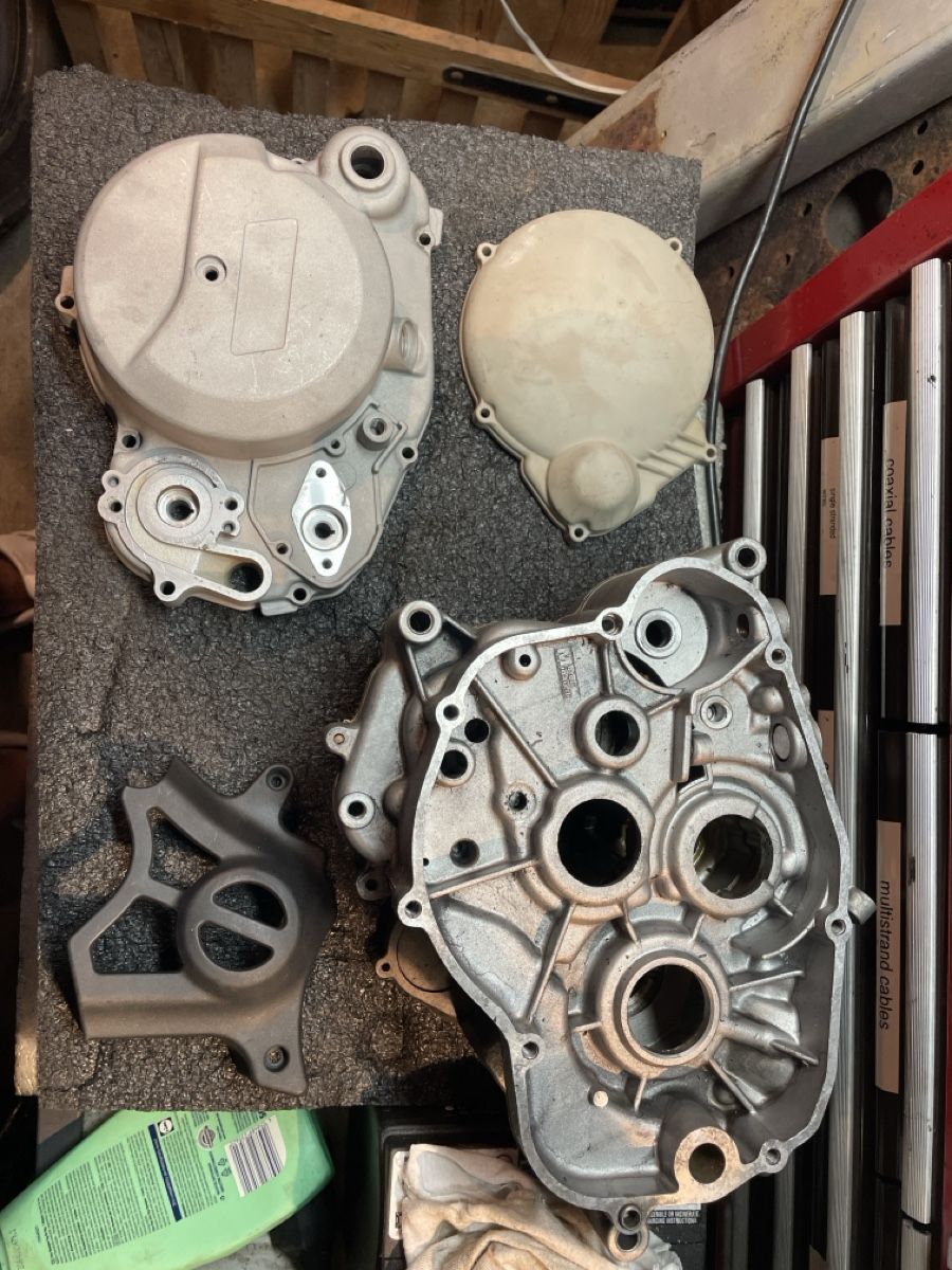 Motori Minarelli Tutti i ricambio per moto: Motorgehäuse Minarelli Am6  – Usato da Zürich venduto da gerezja