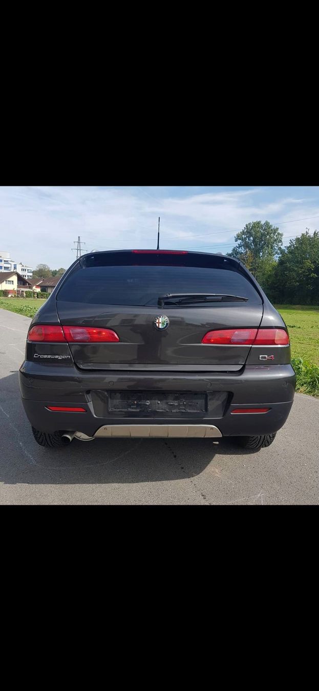Alfa Romeo Automobili: Alfa Romeo 156 Crosswagon Q4 – Usato da Luzern venduto da Fruengi 3