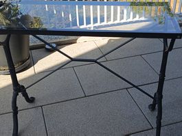 Kleiner Glastisch,  Beistelltisch
