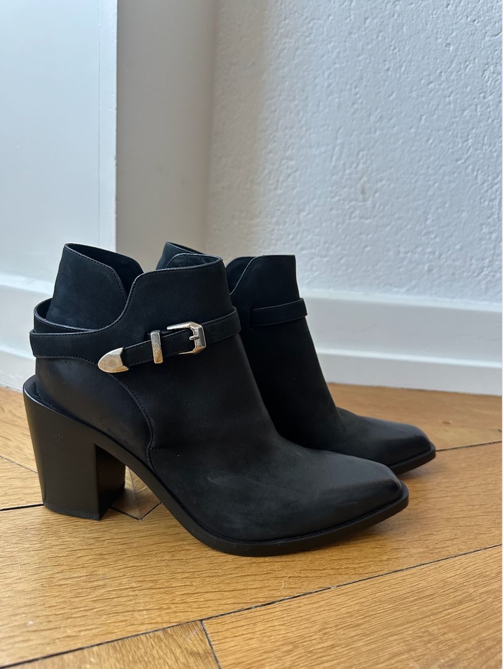 Sartore Scarpe da donna: Sartore Paris Stiefelette – Usato da Zürich venduto da fuchsvomtannenwald