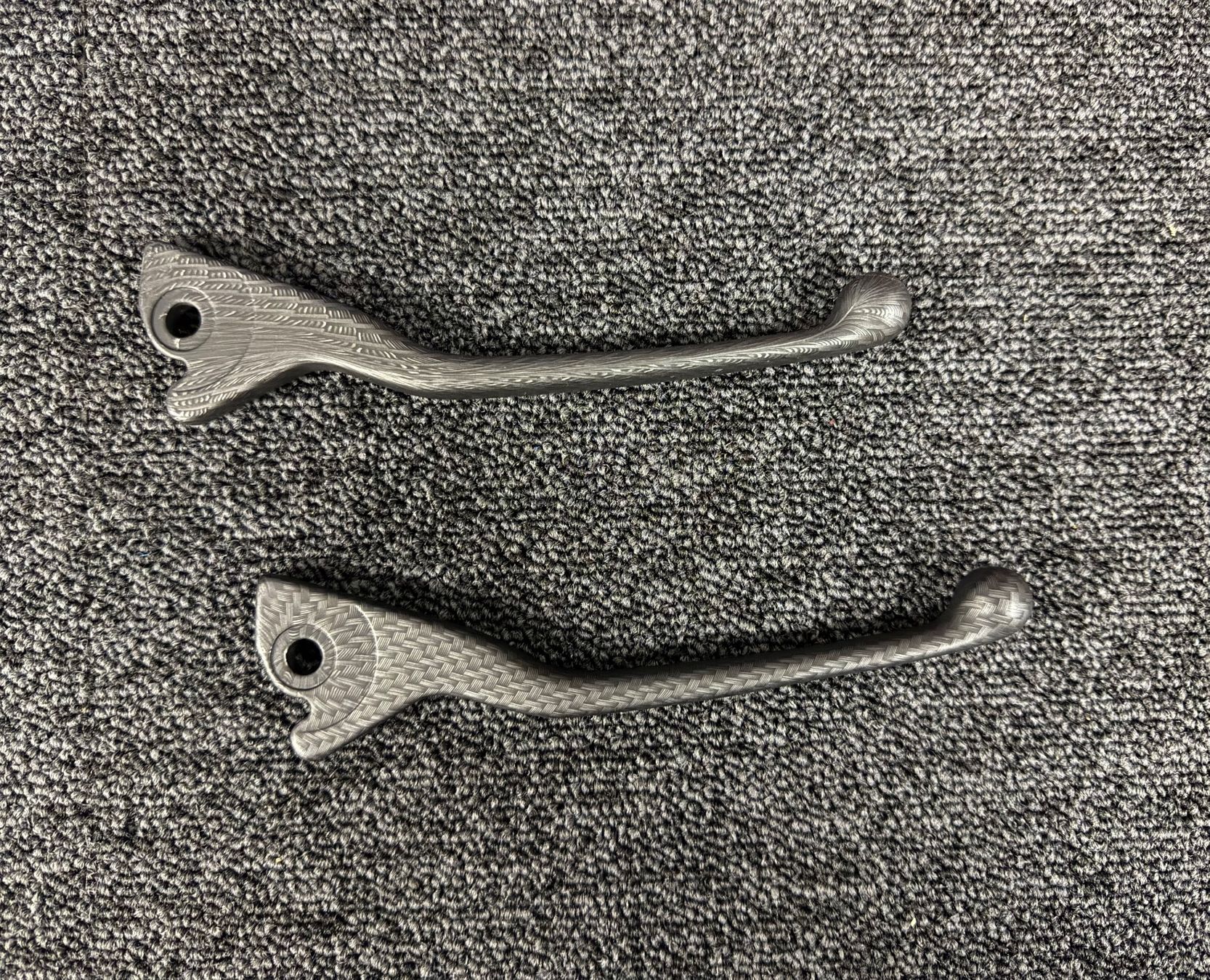 Tutti pezzi di ricambio per scooter: 2x Bremshebel / Kupplungshebel / Hebel – Usato da Seuzach venduto da kat_5qwy
