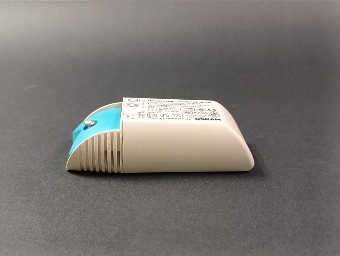 Osram Componenti elettronici: OSRAM HALOTRONIC HTM 70/230-240 / 2 Lampen – Usato da Thielle venduto da urs_8lzn 1