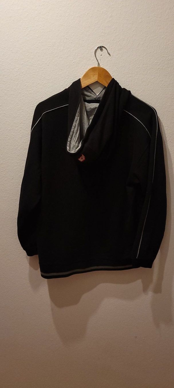 Pulls et sweat-shirts: Schwarzer Pollover Grösse 176 – D'occasion à Adlikon b.Regensdf par ChriZ86 1