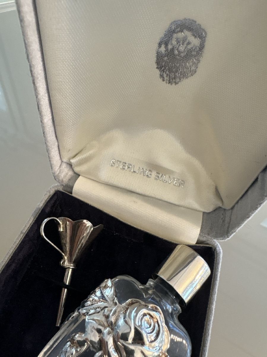 Flacons: Parfum Flacon – Neuf avec emballage d'origine à Oetwil am See par Aldox108 3