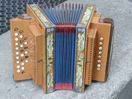 Schwyzerörgeli Melide (Tessin)