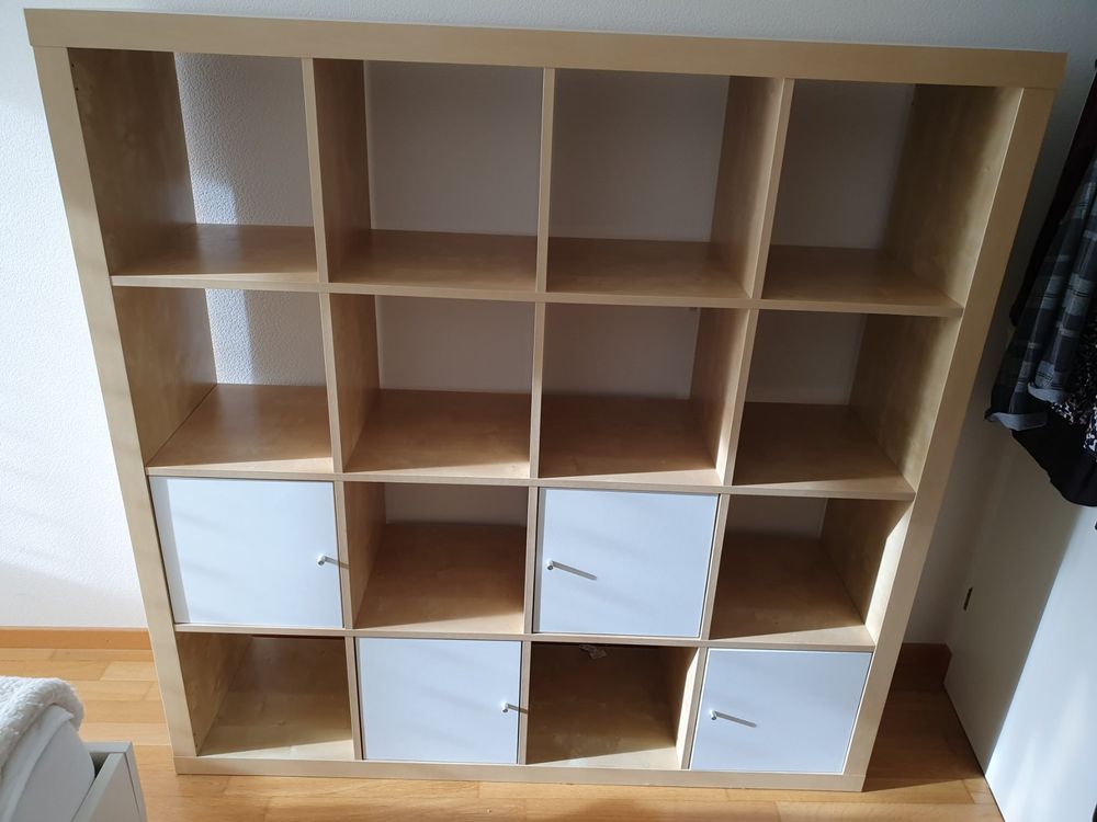 Ikea Regal Kallax 4x4 mit 4 Türeinsätzen Kaufen auf Ricardo
