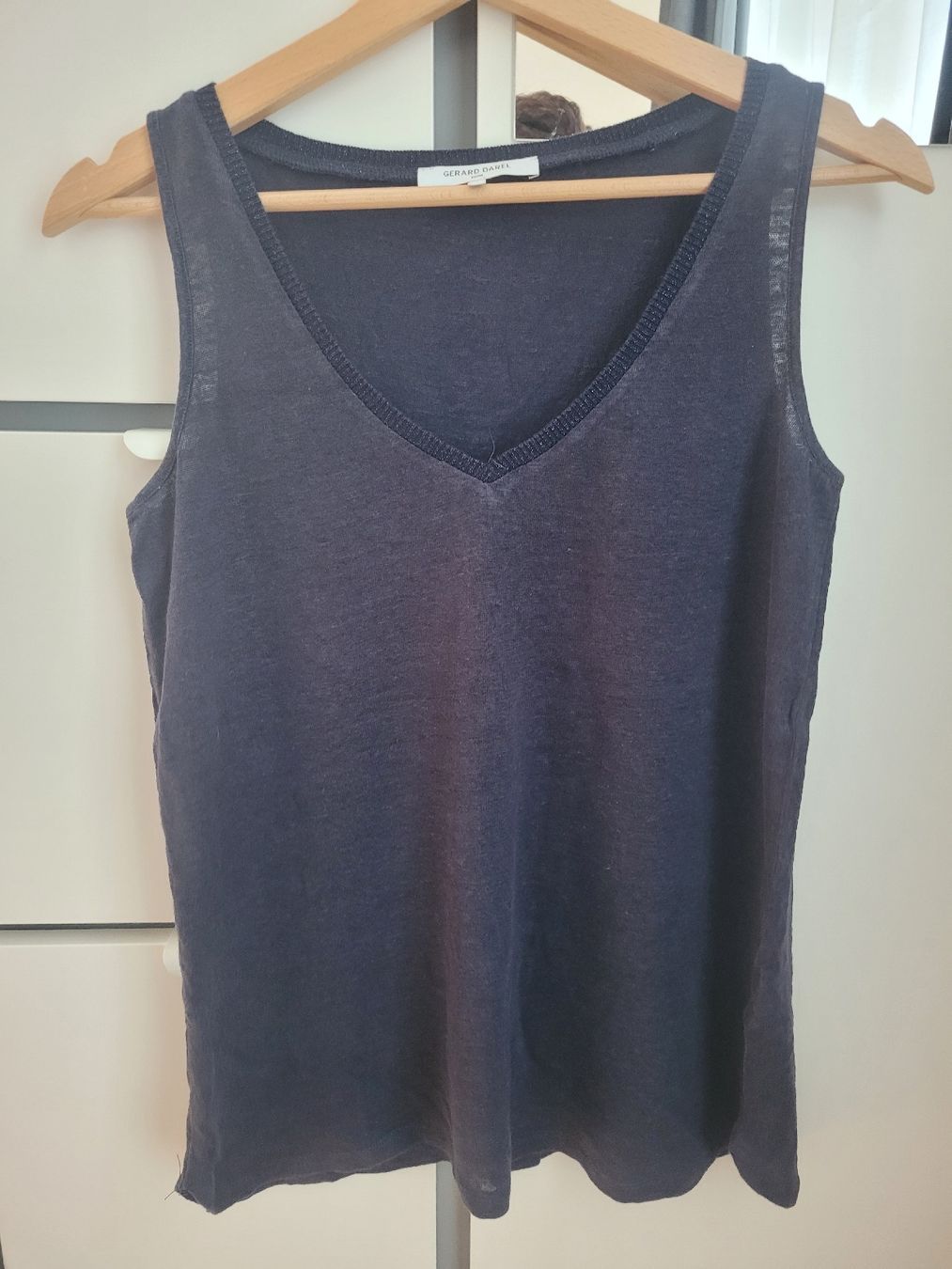 Gérard Darel Tops: top bleu Gerard Darel  – Gebraucht aus Yverdon-les-bains von sma_c6wn