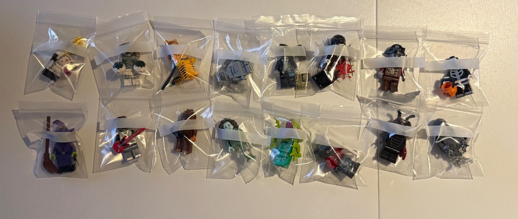 Lego Kit di costruzioni: Lego Minifigures - Serie 14 - complete – Usato da Moudon venduto da LeCollectionneur 1