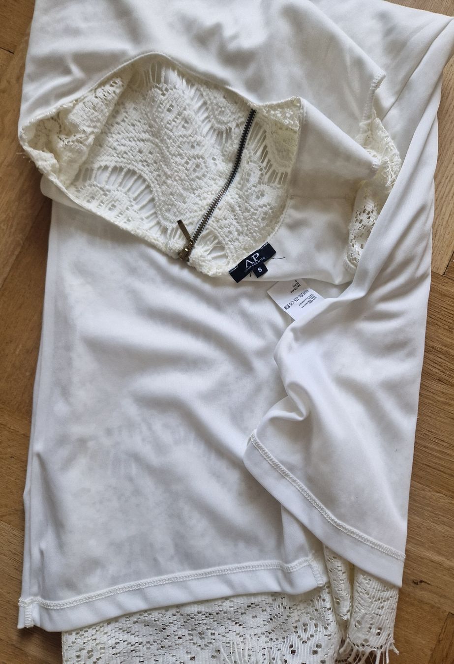 Kleider: Kleid in S aus Spitze – Neu (gemäss Beschreibung) aus Küsnacht ZH von 2011_ 6