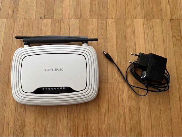 TP-Link Modem & Router: TP-LINK TL-WR841N WLAN Router – Usato da Zürich venduto da dipling 1