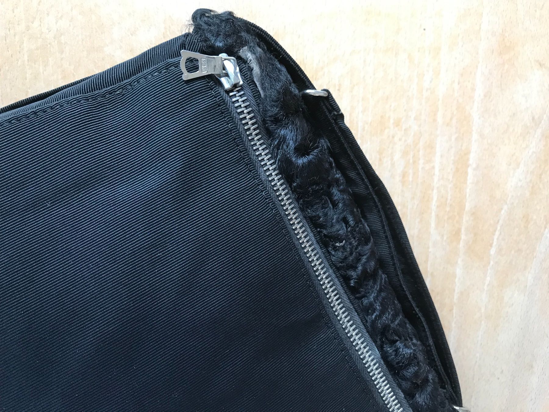 Borse da donna: Antike Muff-Tasche, Persianerfell – Usato da Hittnau venduto da Noppi 4
