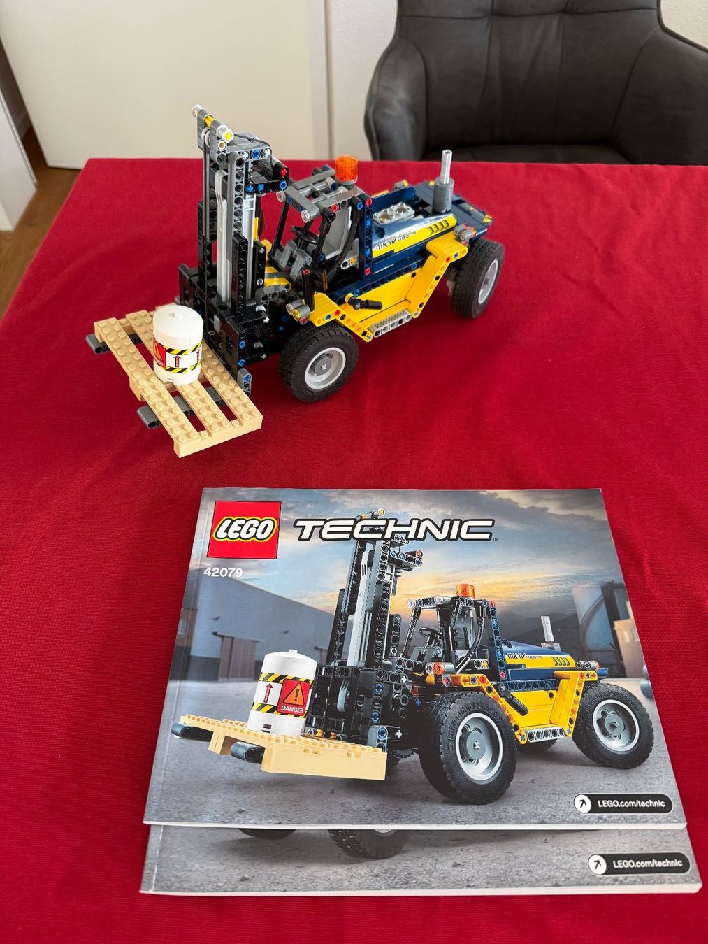 Lego Kit di costruzioni: Lego Technic Gabelstapler 42079 – Gebraucht – Usato da Kloten venduto da Mak10auto