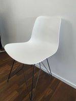 4 weisse Pfister Wind Stühle