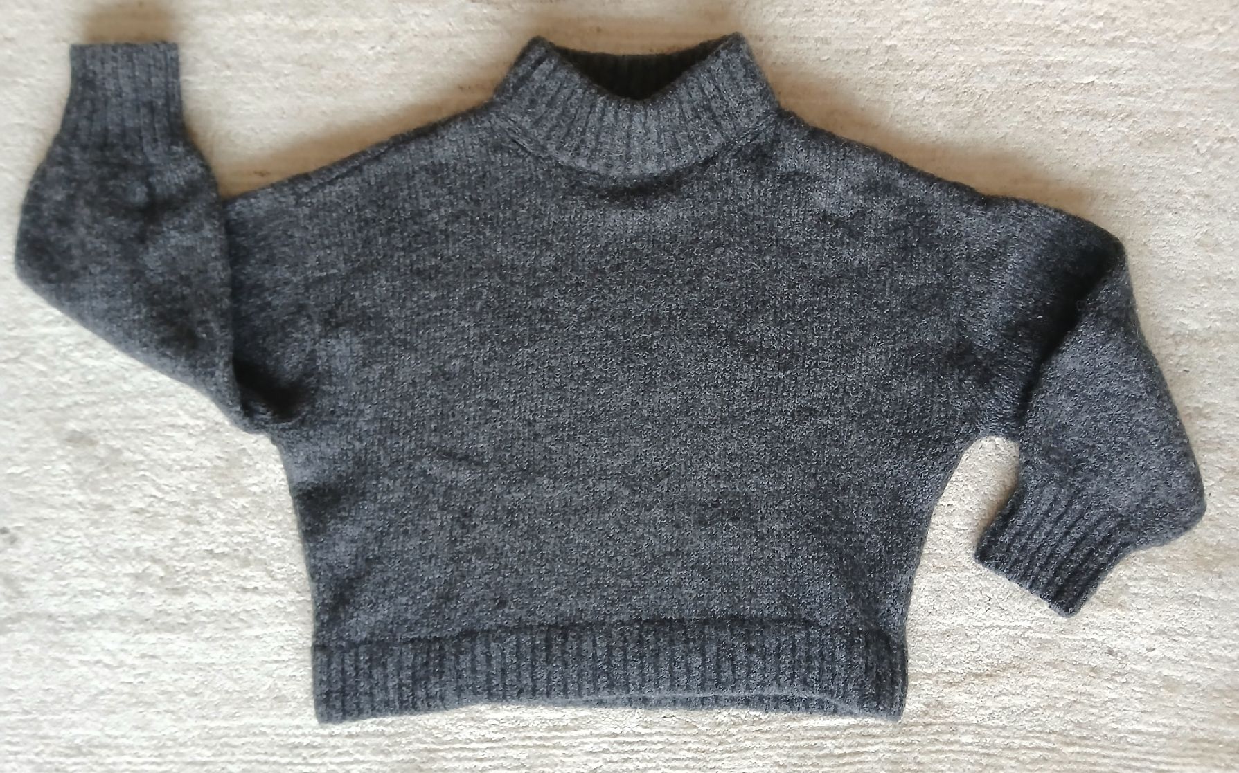 H&M Maglioni & Felpe: WOLLPULLOVER ALPACA H&M WOOL/ALPACA BLEND STRICKPULLOVER – Usato da Zug venduto da Primawa