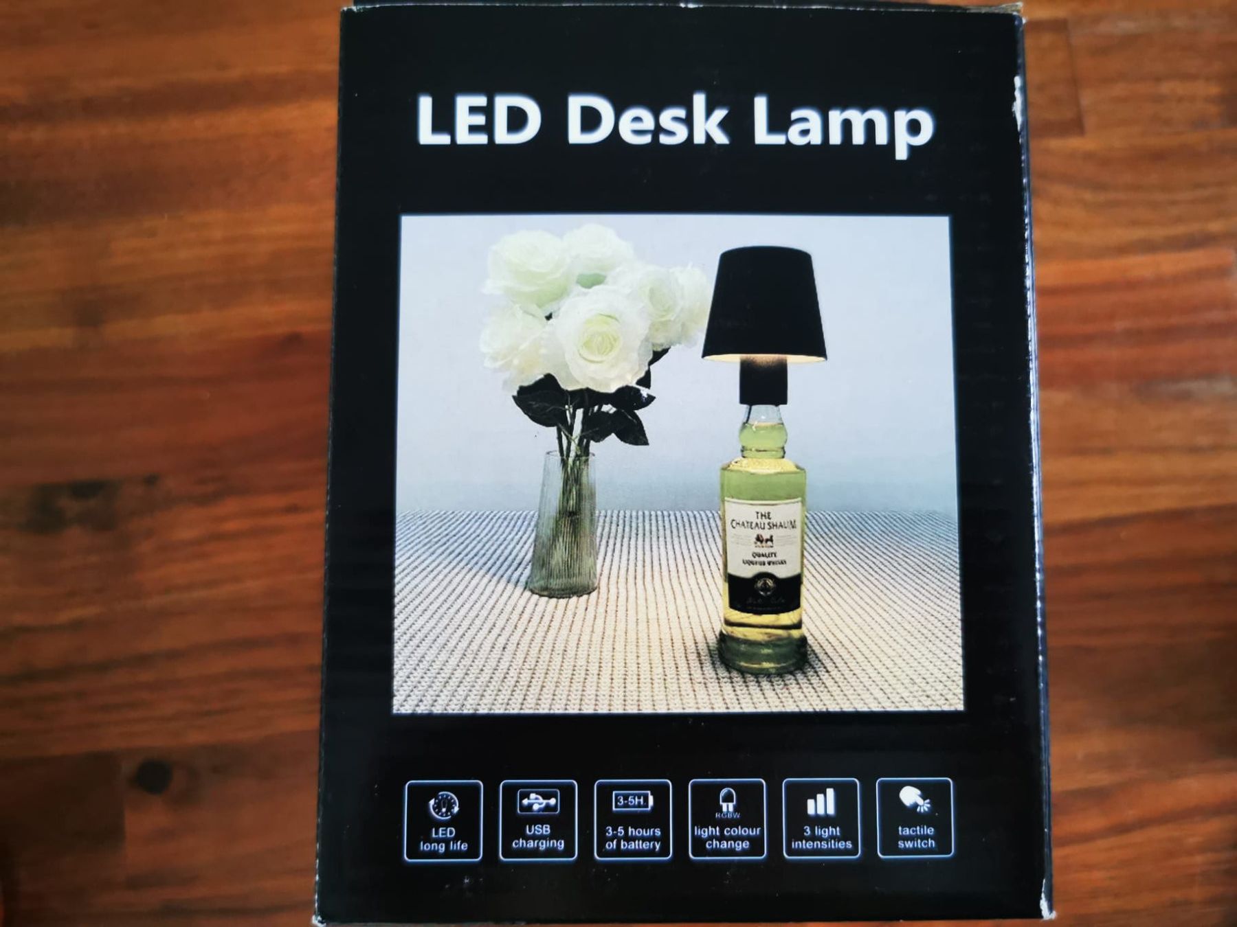 Lampes: LED Tischleuchte – Neuf avec emballage d'origine à Schwyz par Balmer92