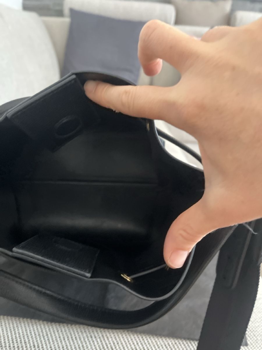 Armani Taschen für Damen: Armani Exchange Beuteltasche, inkl. Staubbeutel – Gebraucht aus Solothurn von Bobesch08 3
