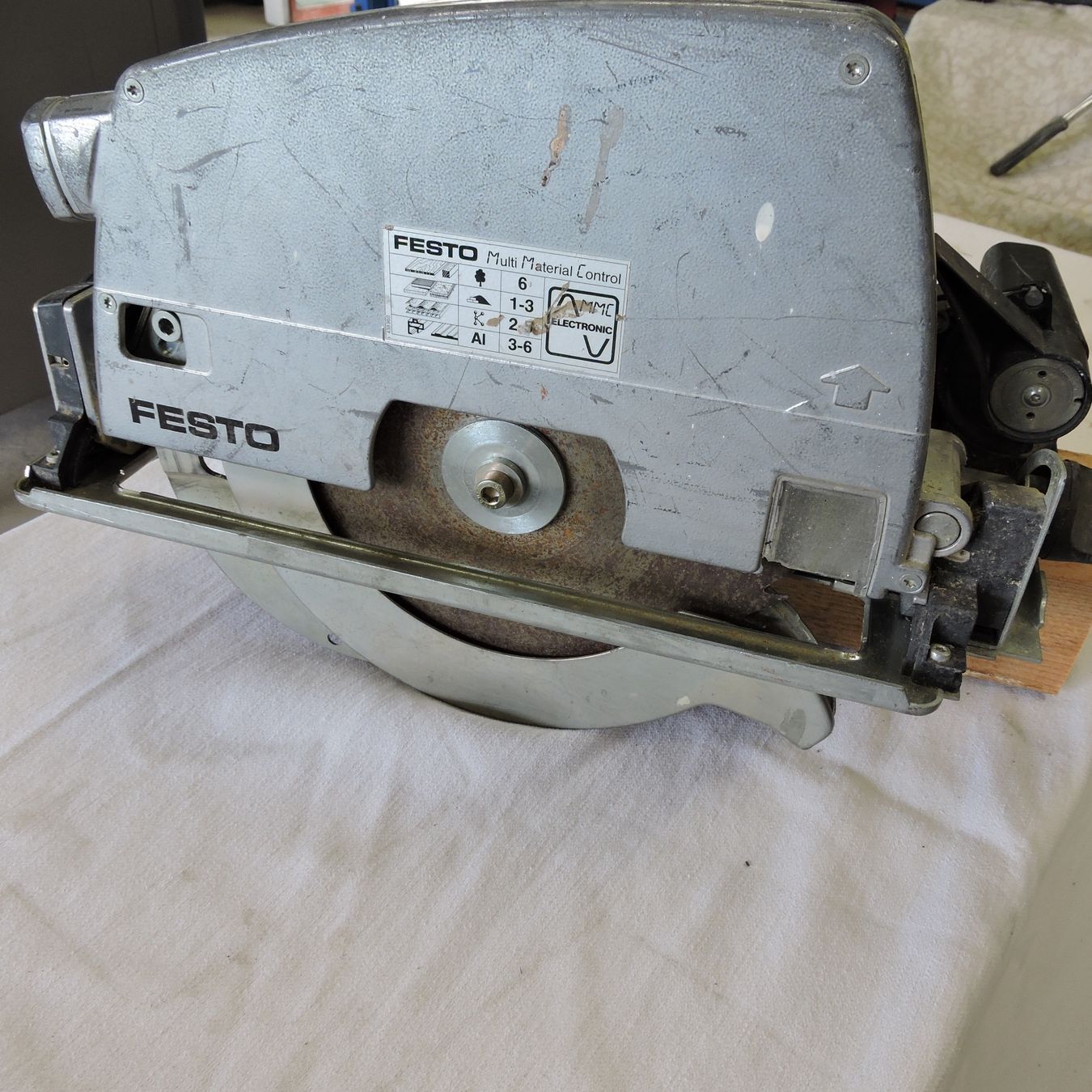 Festo Seghe: Schwere Festo Kreissäge – Usato da Meikirch venduto da rva_q8c7