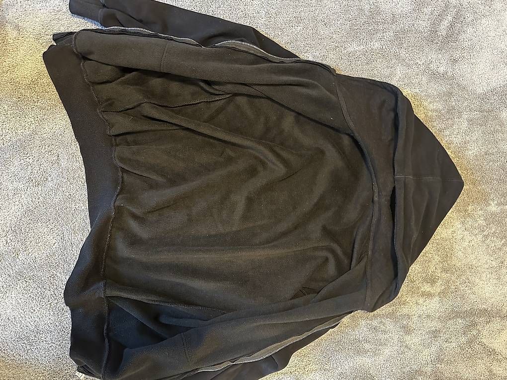 Maglioni & Felpe: Zipper schwarz Grösse: M – Usato da Bottmingen venduto da fed_8spp 2