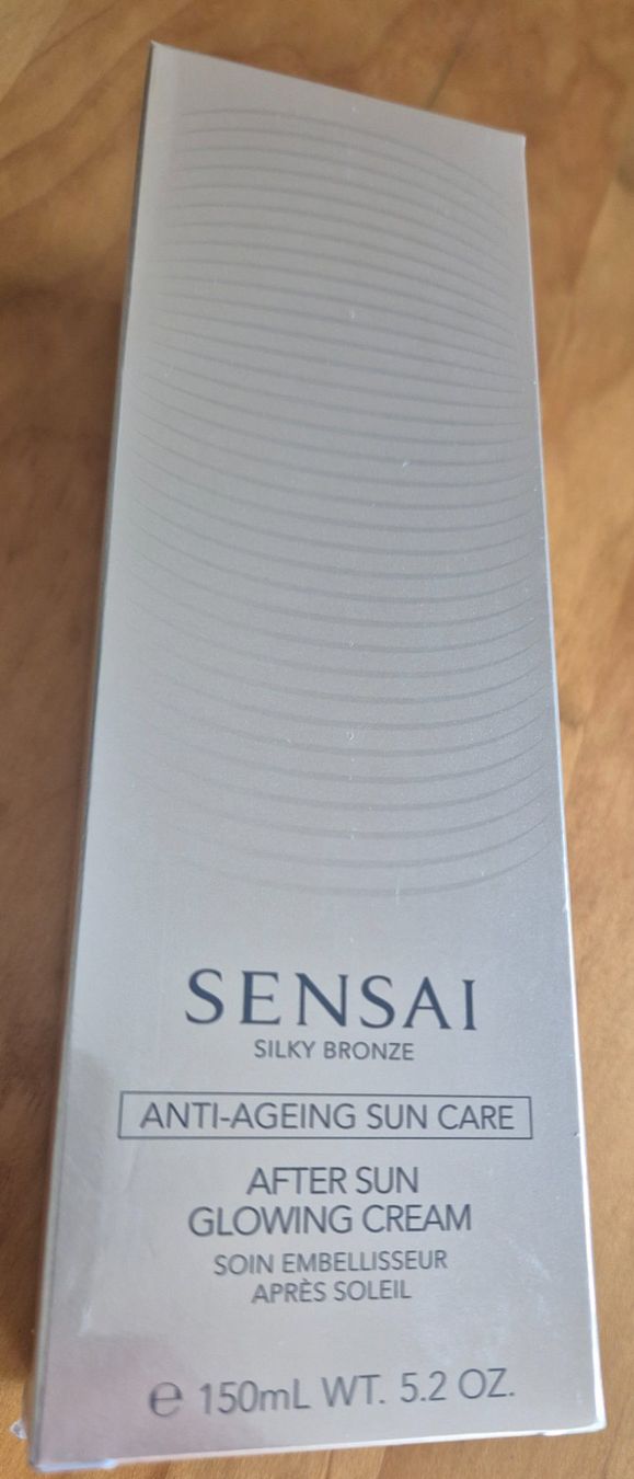 Altro per la cura del corpo: Sensai silky bronze – Nuovo e nell'imballaggio originale da Zug venduto da Christina.M9 3