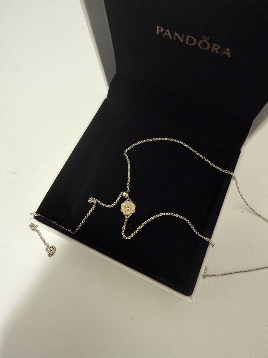 Pandora Ketten: Halskette mit Blumen - Pandora – Neu (gemäss Beschreibung) aus Winterthur von vic_d5t9 2