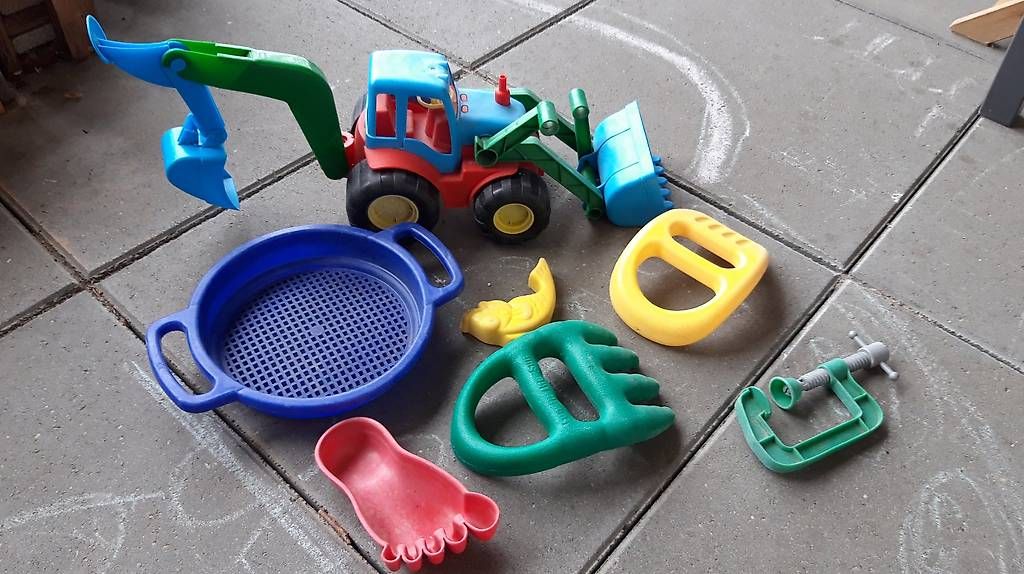 Sabbiera per bambini: Bac à sable de balcon - Balkonsandkasten – Usato da Dombresson venduto da gui_x8rp 4