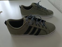 Adidas VS Pace Sneaker - Olivgrün - Neu! Gr. 44 (44 1/2)