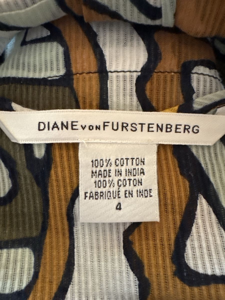 Diane von Furstenberg Top: Diane von Furstenberg Summer Top 4/S – Usato da Fällanden venduto da emilyeheim 4
