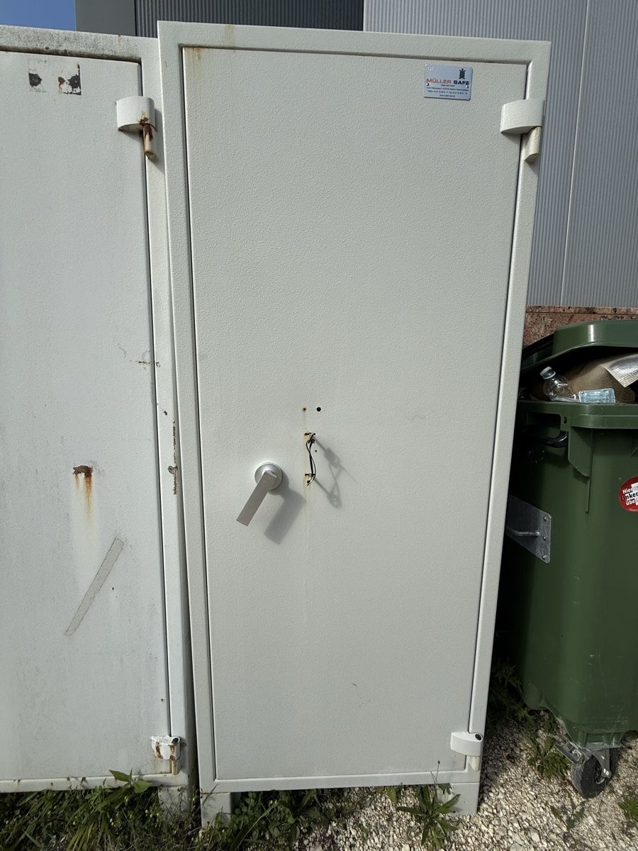 Müller Safe Tresor: Müller Safe Wertschutzschrank – Neu (gemäss Beschreibung) aus Laufen von kk_42