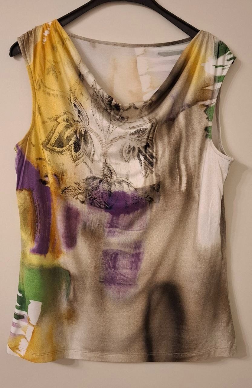 Top: KLEiD 42-44 – Usato da Bern venduto da klyur