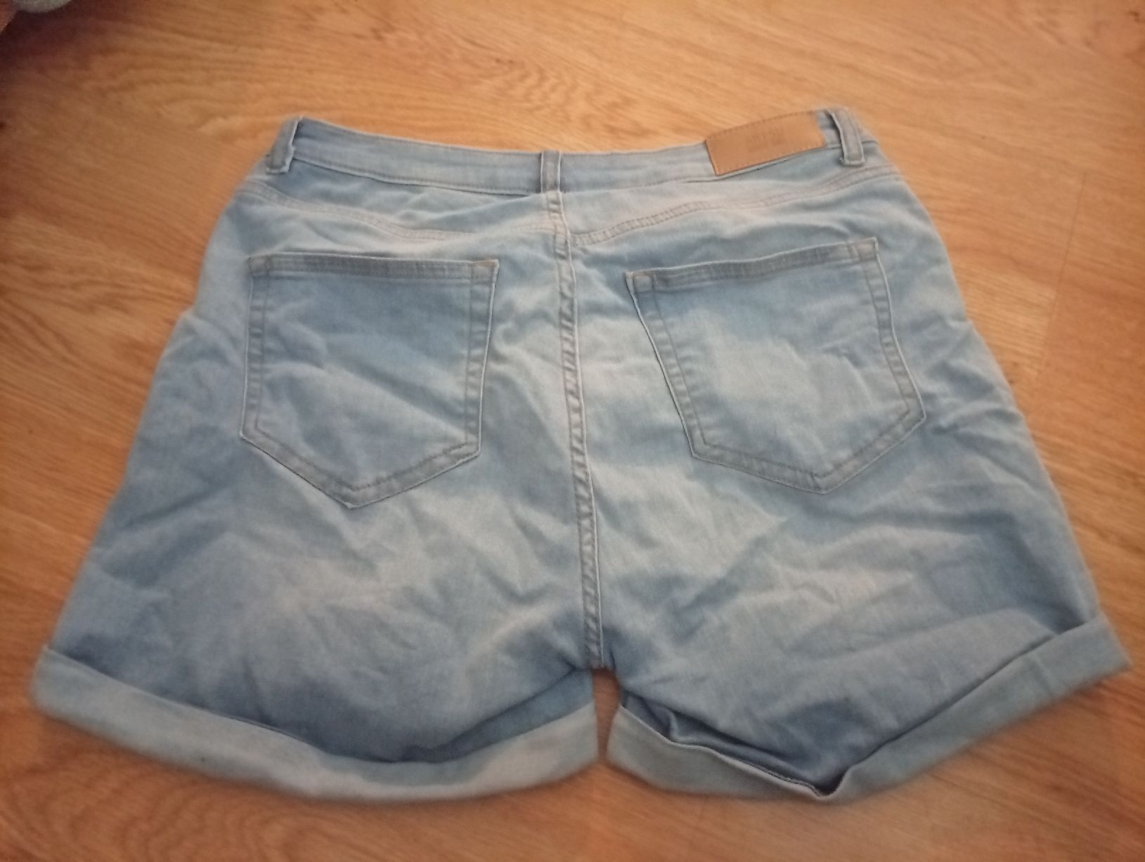 Jeans: AMISU Jeans Shorts light blue Grösse 42 – D'occasion à Worben par ersa01 1