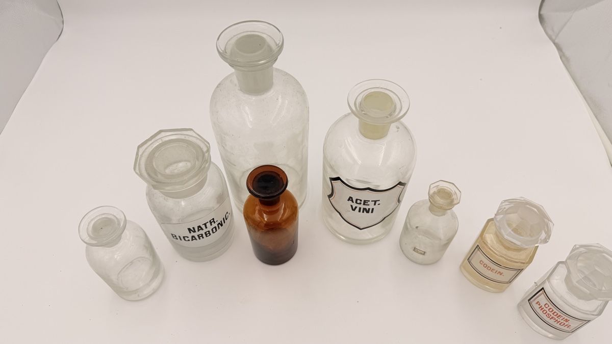 Laborzubehör: Apothekerflaschen Set  gebraucht – Gebraucht aus Rotkreuz von perlengott 4