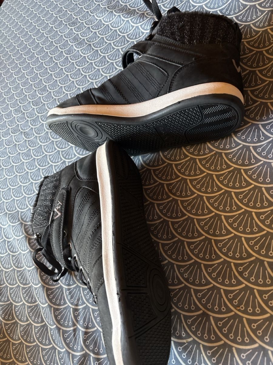 Scarpe da donna: Baskets montantes Vty 41 noires fourrées  – Nuovo (secondo la descrizione) da Ste-Croix venduto da choupy60 2