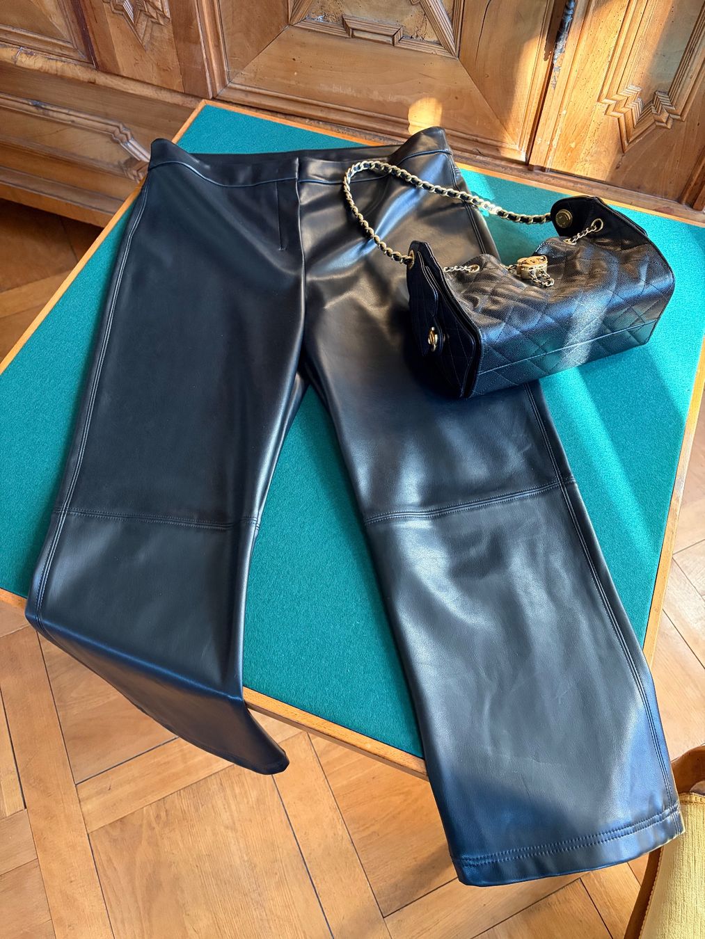 Max Mara Pantaloni: S`MAX MARA COATED TRAUSERS Cropped, Ankle -length silhouette – Nuovo (secondo la descrizione) da Interlaken venduto da Bona55 9