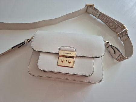 Michael Kors Tasche mit breitem Tragegurt