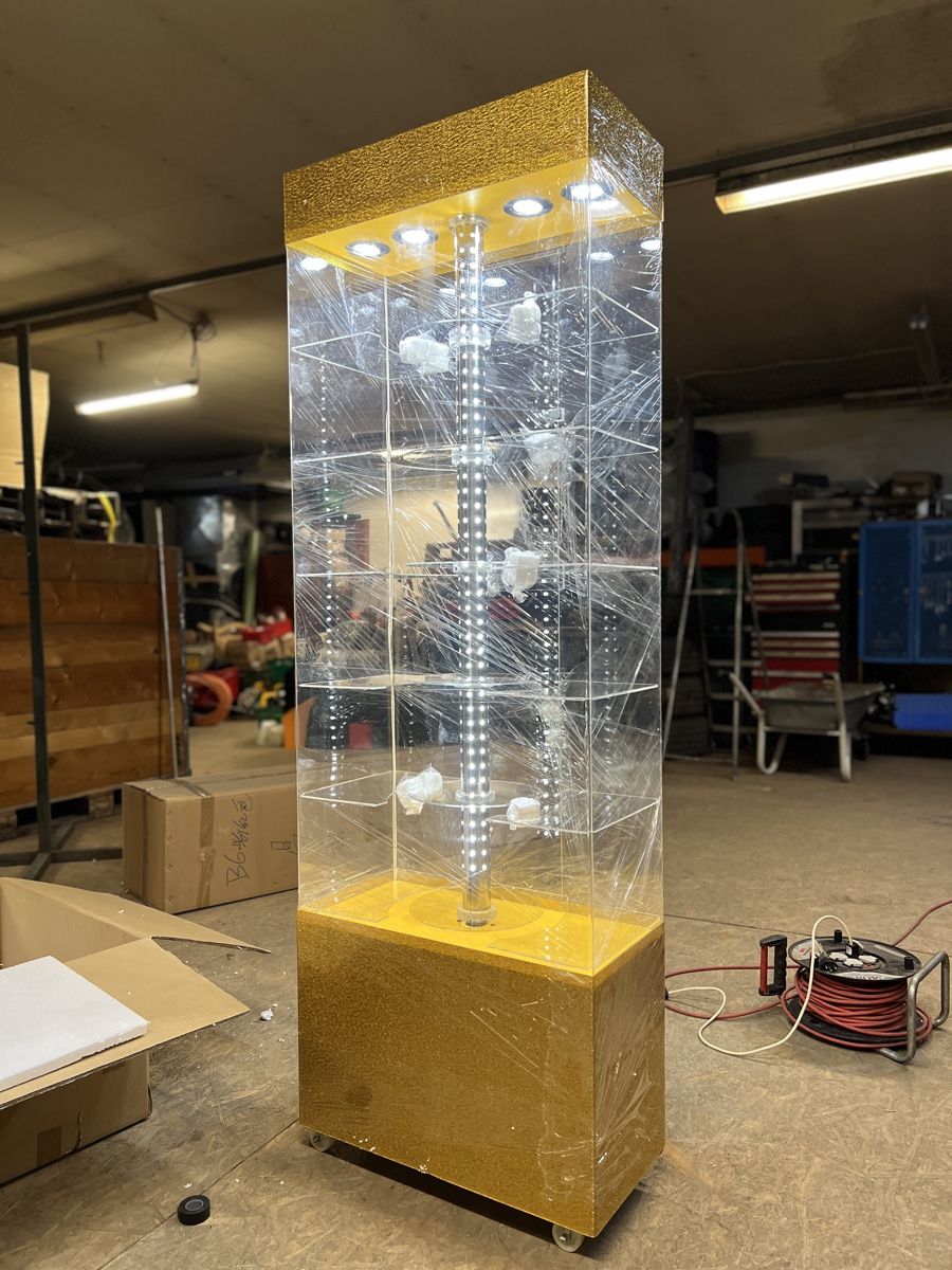 Vetrine: Glasvitrine Schaufenster mit 6 Regale – Nuovo e nell'imballaggio originale da Dietikon venduto da burak_taci