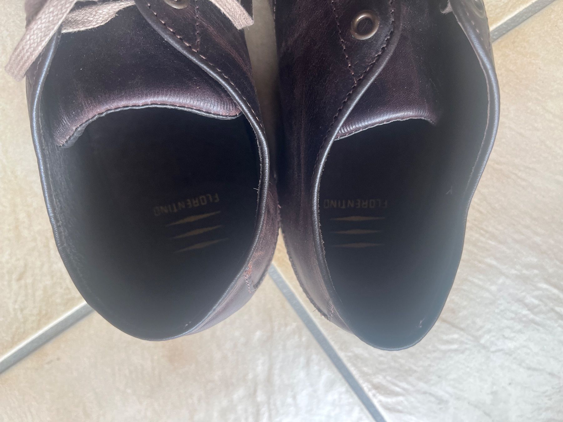 Scarpe da uomo: Chaussures en cuir FLORENTINO taille 45 – Usato da Vernayaz venduto da Darkfrost 1
