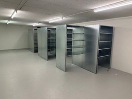Stabile Metallregale/Lagerregale - ideal für Keller! Lista