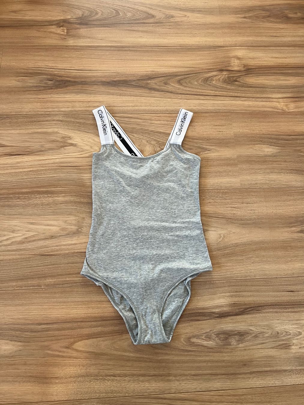 Calvin Klein Top: Calvin Klein body, size S, like new – Usato da Arzier Le Muids venduto da oma_w5bq
