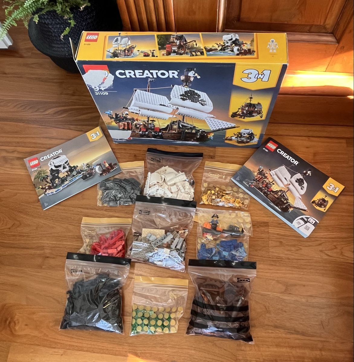 Lego Kit di costruzioni: Creator Lego 3in1 31109 Piratenschiff – Usato da Aarau venduto da ladybug28