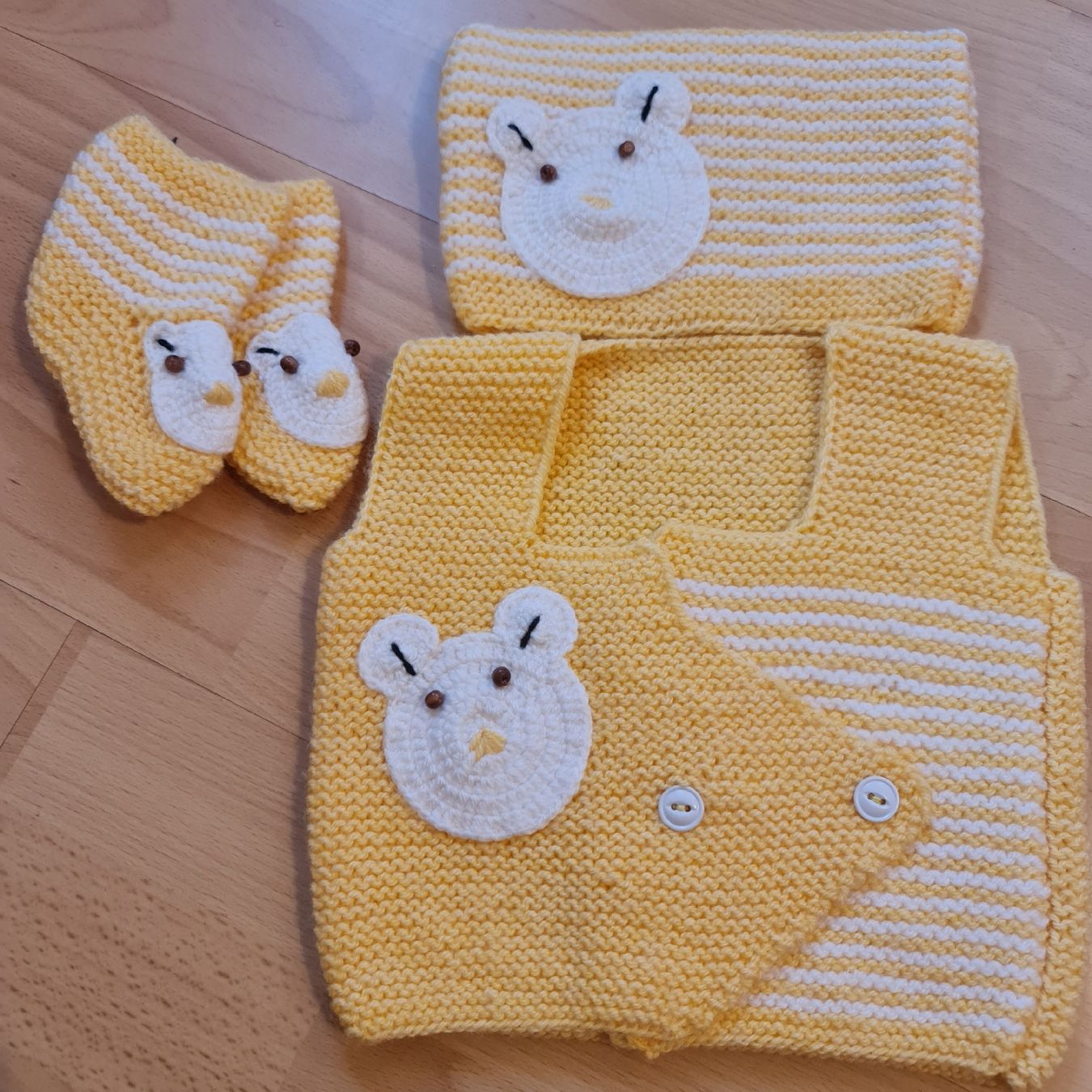 Lotti & Set di vestiti: Baby Kleidungsset "Bär" – Nuovo e nell'imballaggio originale da Grafstal venduto da sel_yil
