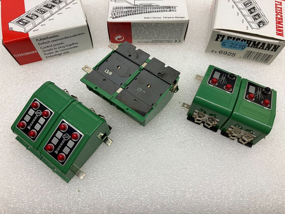Fleischmann Modelleisenbahnen: Fleischmann 6922-6923-6925: 6x Pultstellwerk - spurneutral – Neu und originalverpackt aus Thun von retoolinoo 1