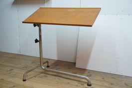 Vintage Beistelltisch / Bett-Tisch mit Holzplatte