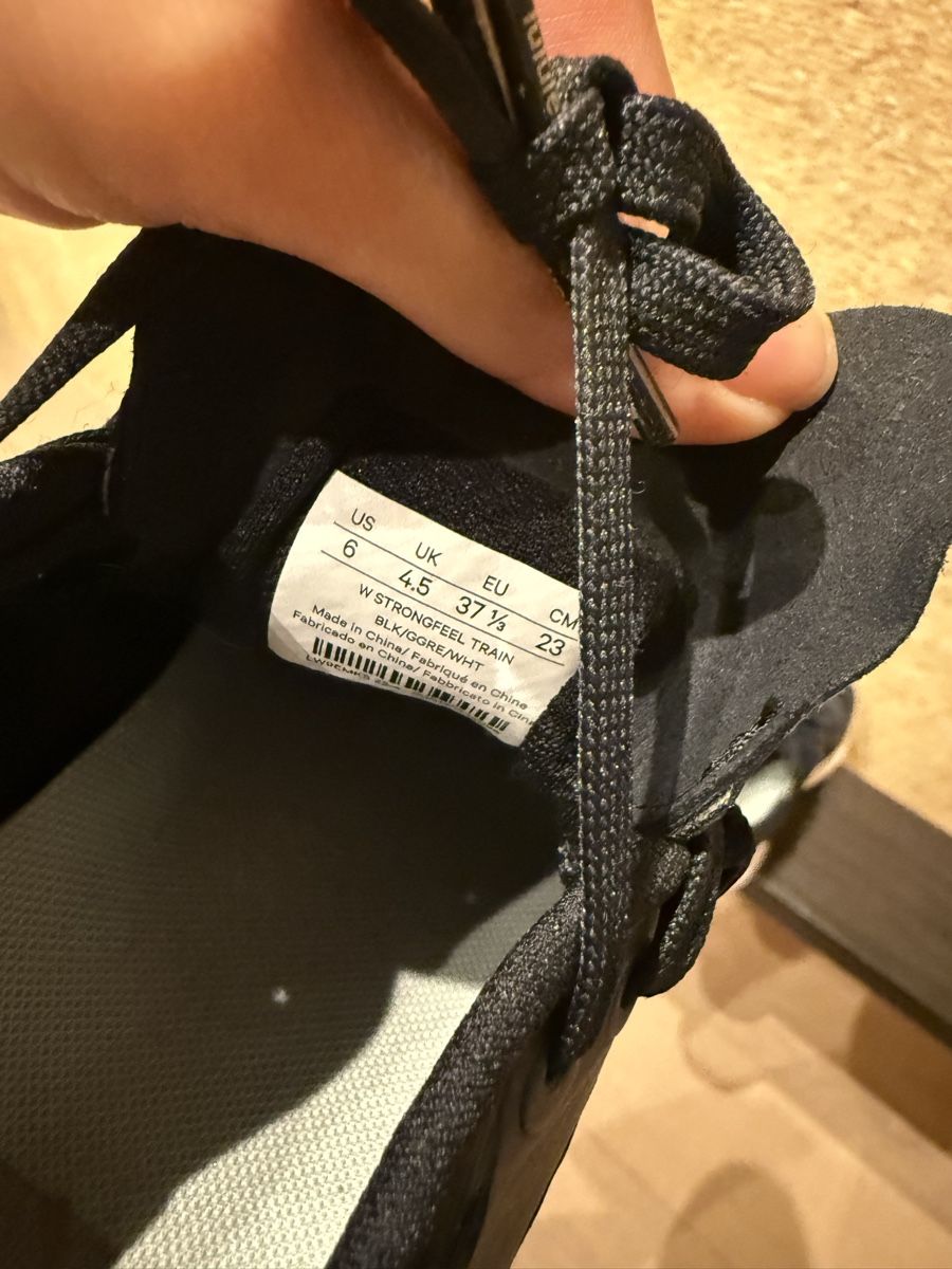 Scarpe da donna: Lululemon sneakers  – Usato da Neuchâtel venduto da ClosetSwap 4