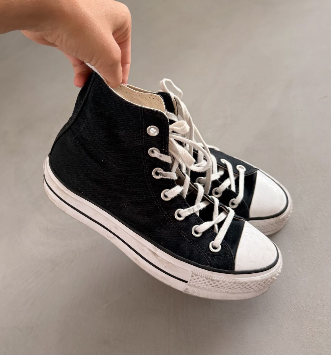 Converse Damenschuhe: schwarze Converse-Schuhe – Gebraucht aus Domat/Ems von Ker_9dnd 2