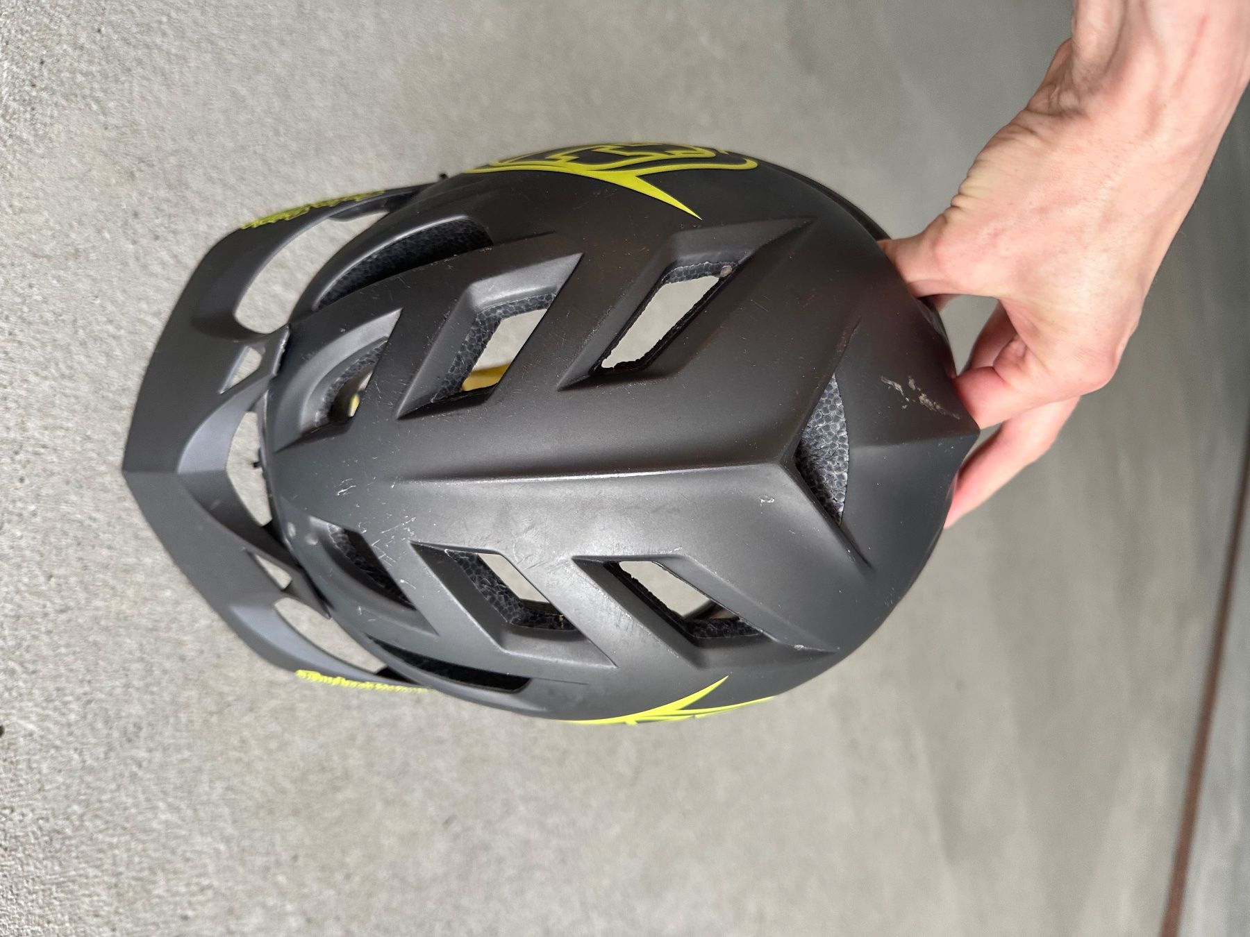 Troy Lee Caschi: Troy Lee Design bike helmet – Usato da Dallenwil venduto da ZD2019 6