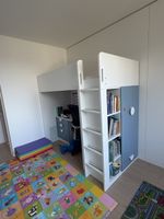 Hochbett weiss mit Schreibtisch, 4 Schubladen und Kleidersch