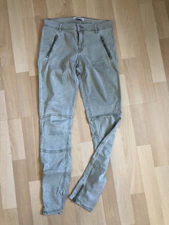 ZARA leichte Jeans grüngrau 34