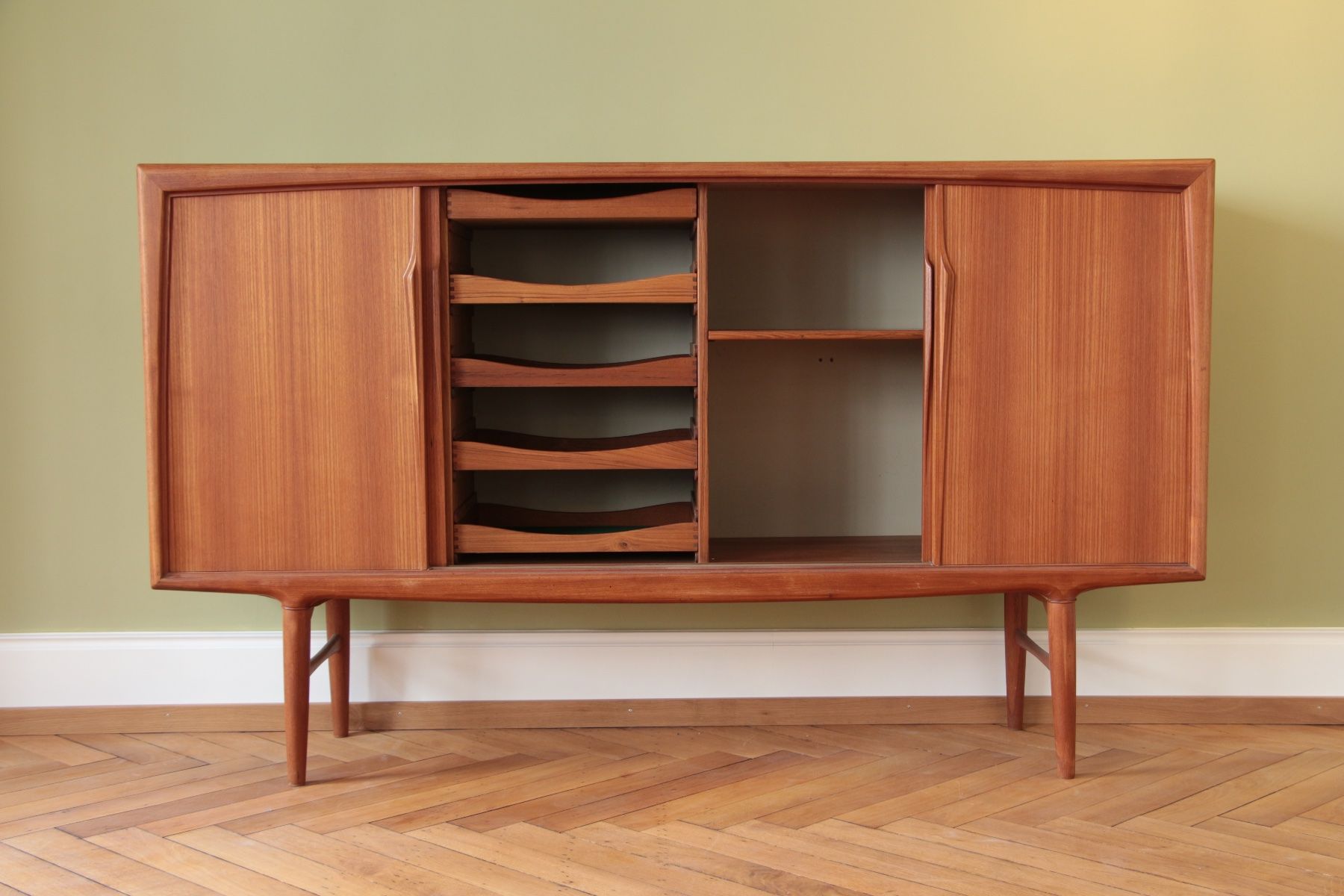 Credenze: Highboard Axel Christensen – Usato da Basel venduto da perpetuum_moebel