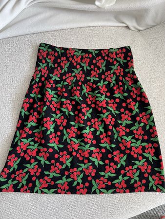 Cherry vintage skirt size M