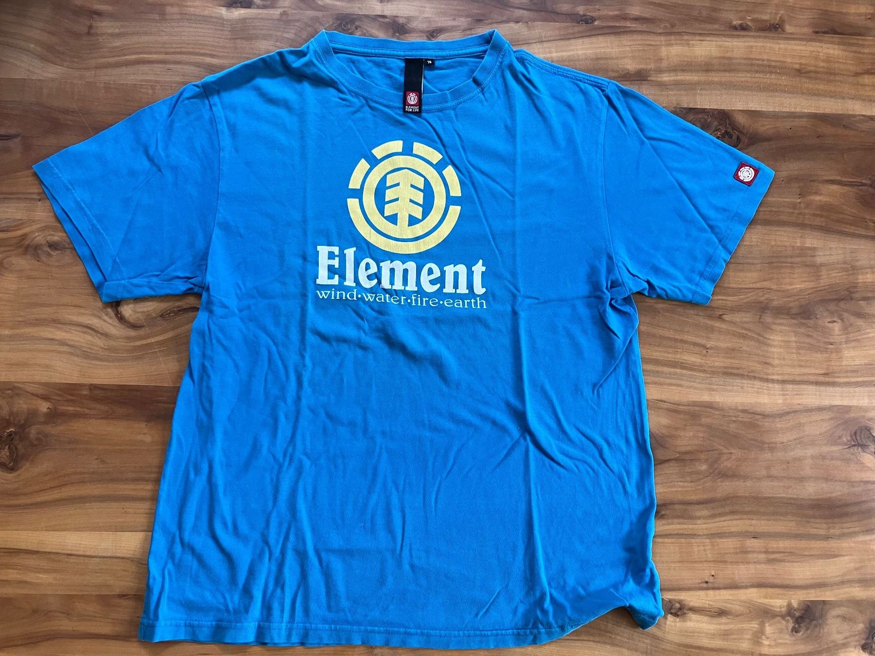 Element Camicie, T-shirt & Polo: schönes, blaues Tshirt von Element – Usato da Bern venduto da sturmmoewe